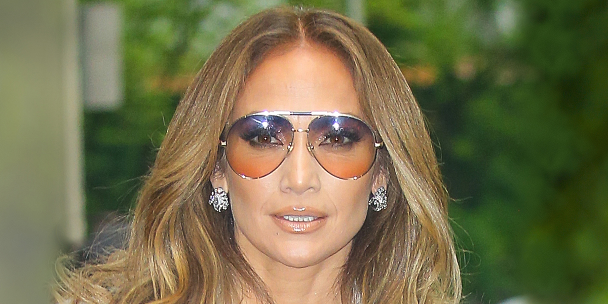 Summer Glow Make-up by J.LO